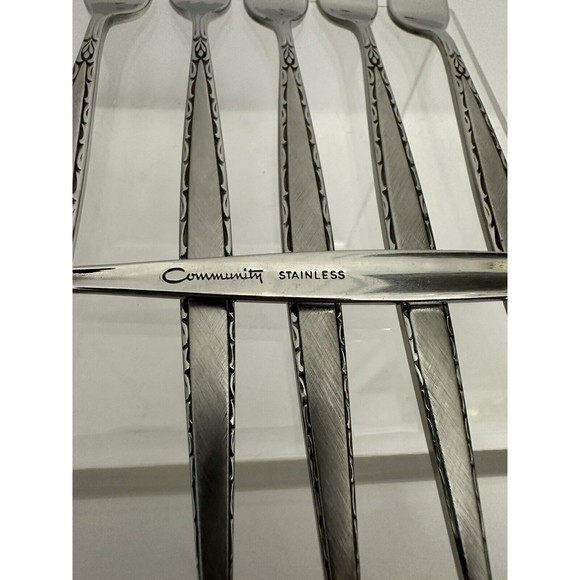 6 Oneida Community Stainless VENETIAN Cocktail Seafood Pickle Fork 6 1/8" - Picture 4 of 4